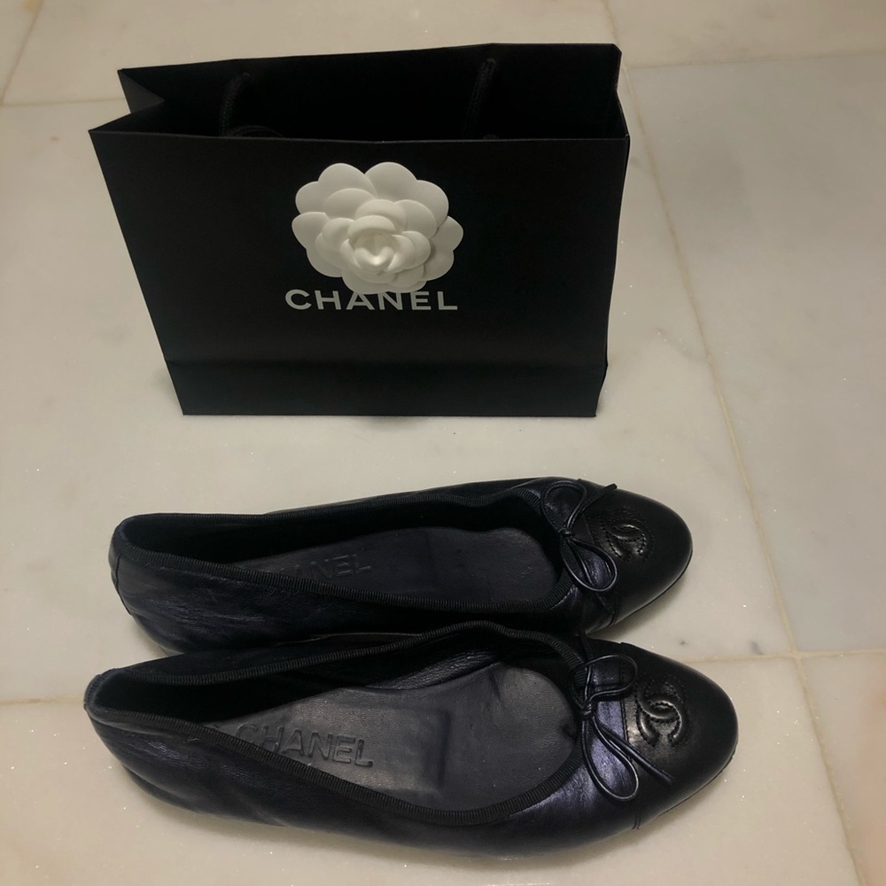 CHANEL Navy Ballerina Flats